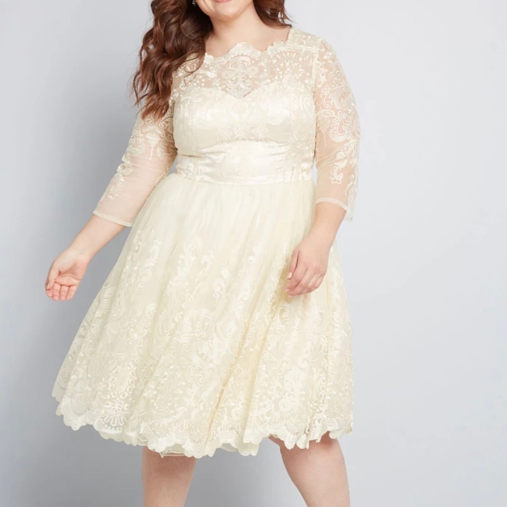 Mod Cloth Chi Chi London Gilded Grace Lace Dress